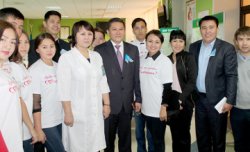 Жастар қан тапсырып, берілген қаржыны балалар үйіндегі тәрбиеленушілерге жіберді - ОҚО