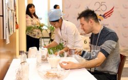 АҚШ елшілігінің 50 қызметкері қан тапсырды